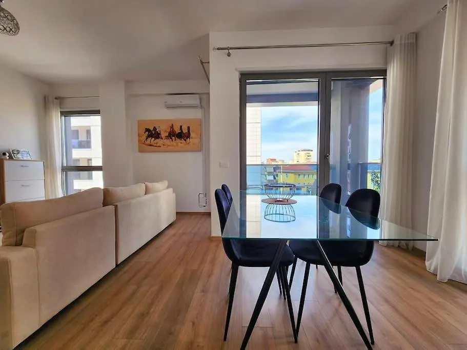 Apartamento Central Deluxe Inn For Three 24H Check In Tirana