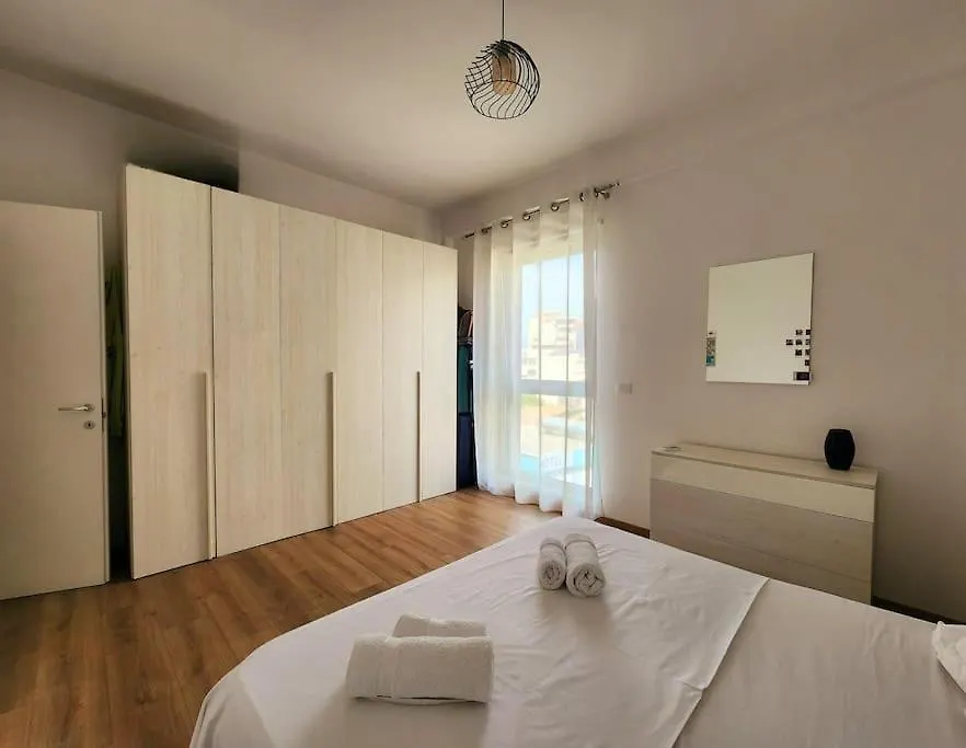 Apartamento Central Deluxe Inn For Three 24H Check In Tirana